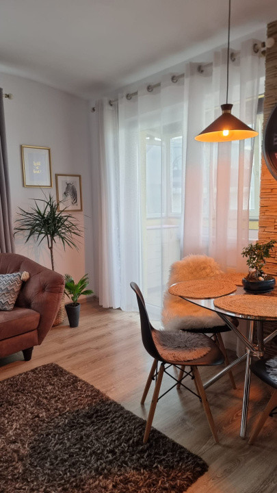 Apartament cu 3 camere, 62,15 mp, balcon, zona Cetatii