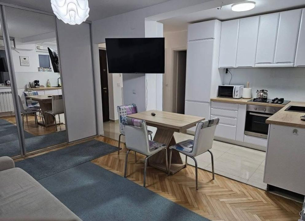 Apartament cu 4 camere,decomandat,zona Manastur-Bucium