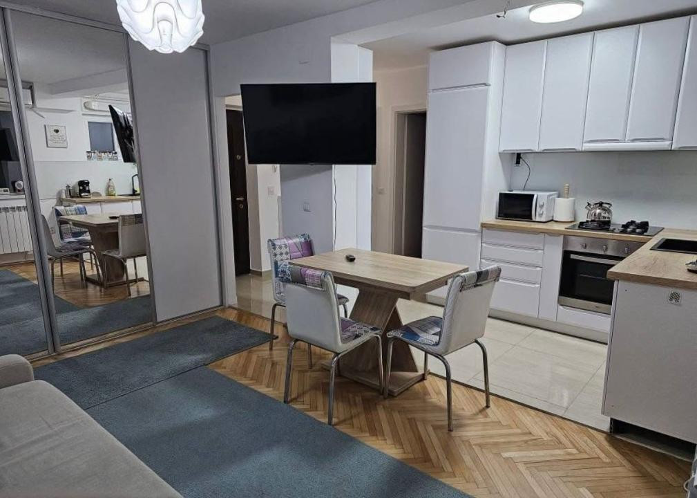 Apartament cu 4 camere,decomandat,zona Manastur-Bucium