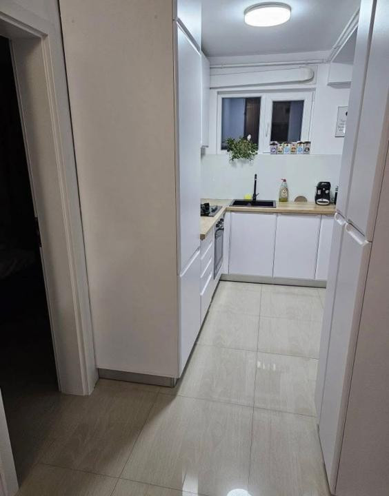 Apartament cu 4 camere,decomandat,zona Manastur-Bucium