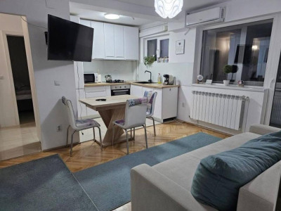 Apartament cu 4 camere,decomandat,zona Manastur-Bucium