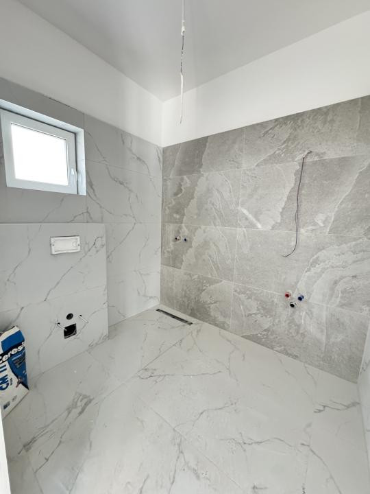 Casa Tip Duplex, 4 camere, 120 mp utili, garaj, teren 200 mp,Chinteni