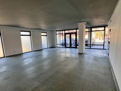 Spațiu comercial, 103mp, vitrină, zona Borhanci