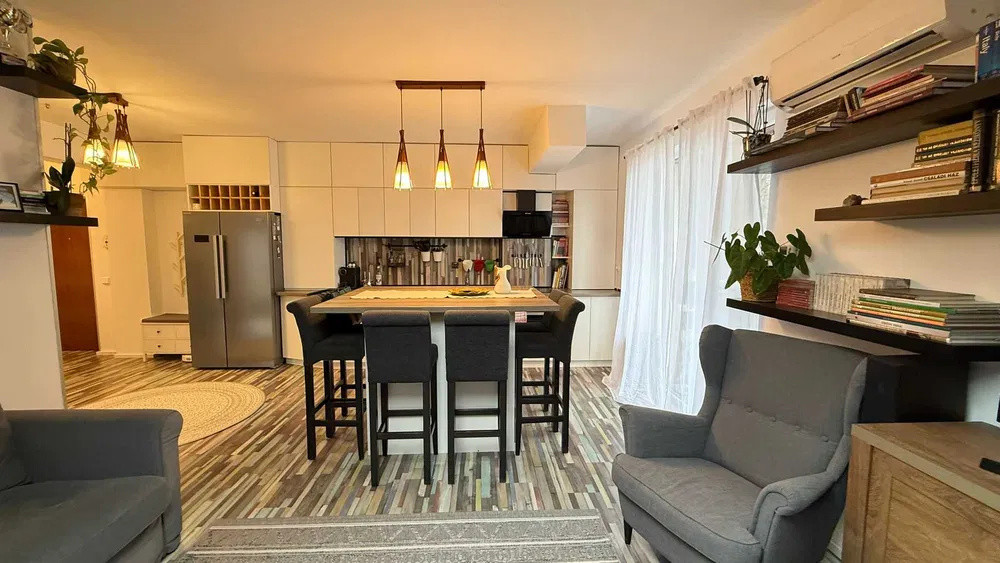 Apartament la cheie cu 2 camere, 52 mp, parcare, bloc nou, zona Edgar Quinet