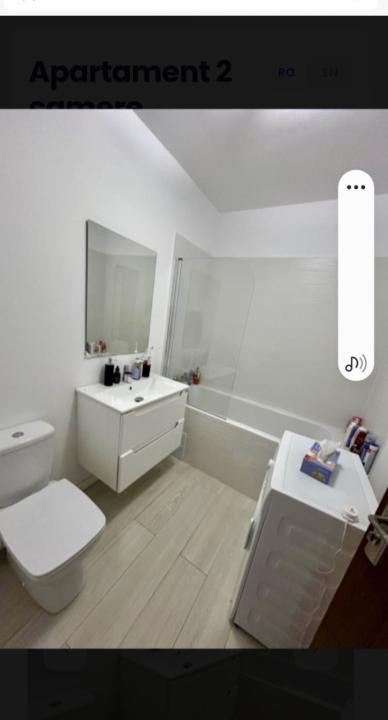 Apartament cu 2 camere, decomandat, 2 balcoane, zona Porii