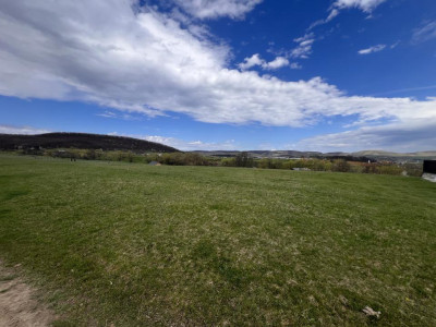 Teren intravilan , 1.000 mp , zona Motel Gilau 