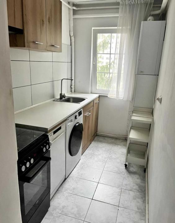 Apartament la cheie cu 3 camere, 48 mp, zona Minerva
