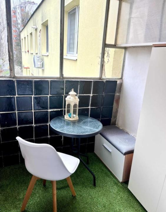 Apartament la cheie cu 3 camere, 48 mp, zona Minerva