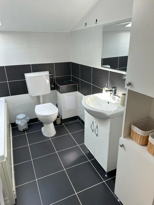 Apartament 2 camere 47 mp, utilat complet, prima inchiriere, Buna-Ziua