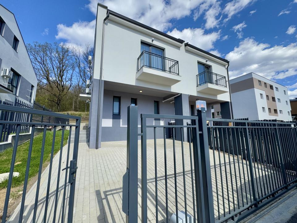 Casă tip duplex, prima închiriere, 145 mp, PETFRIENDLY, zona Oașului