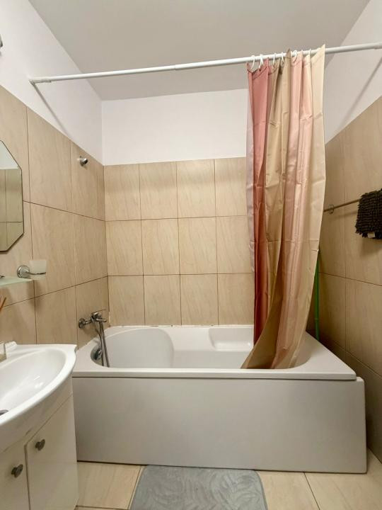 Apartament cu 2 camere, Baciu, Zona Petrom, 49 mp