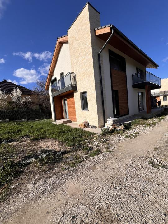 Casa individuala , 120 mp , teren 530 mp, Gilau 