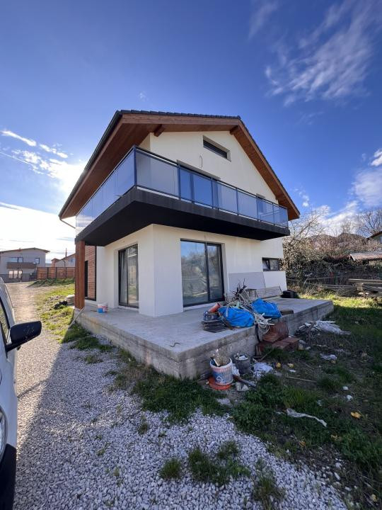 Casa individuala , 120 mp , teren 530 mp, Gilau 