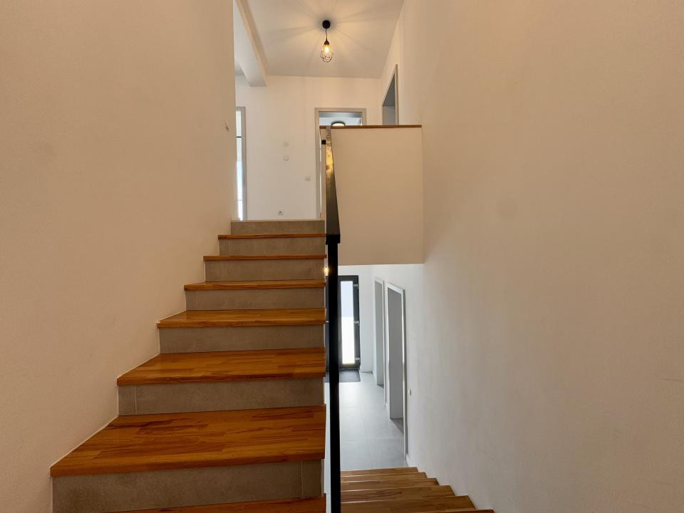 Casă tip duplex, 120 mp utili, teren 180 mp, PETFRIENDLY, zona Oașului