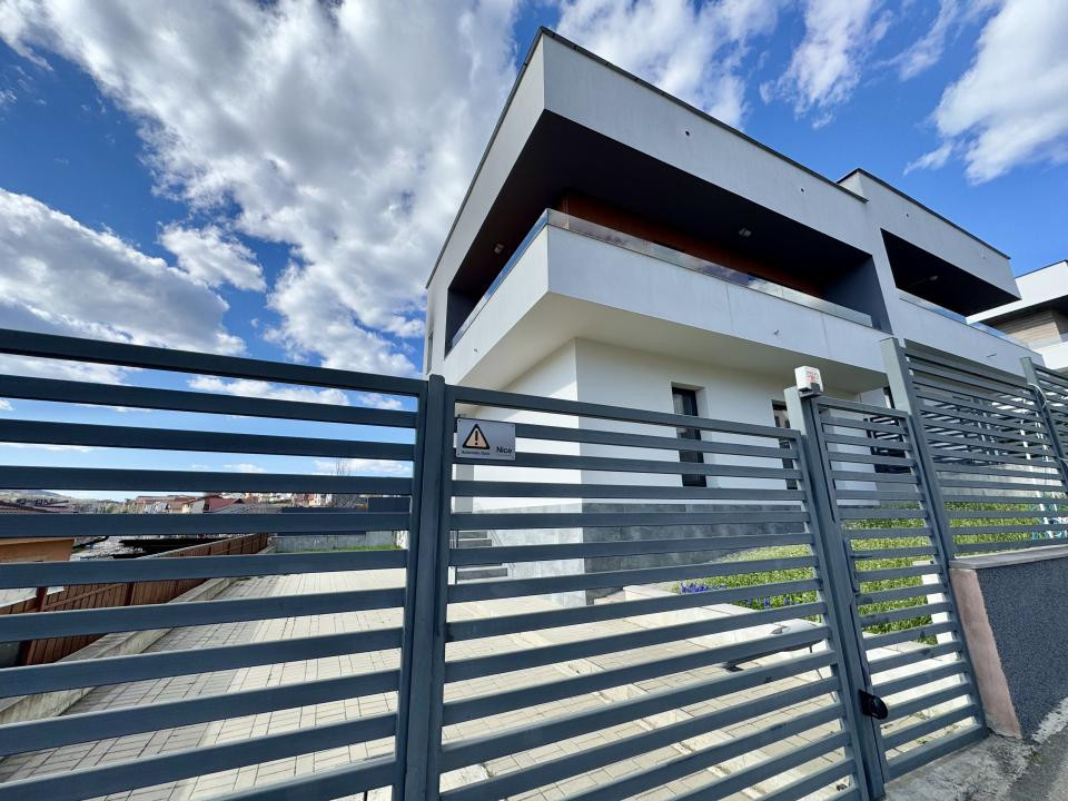 Casă tip duplex, 120 mp utili, teren 180 mp, PETFRIENDLY, zona Oașului