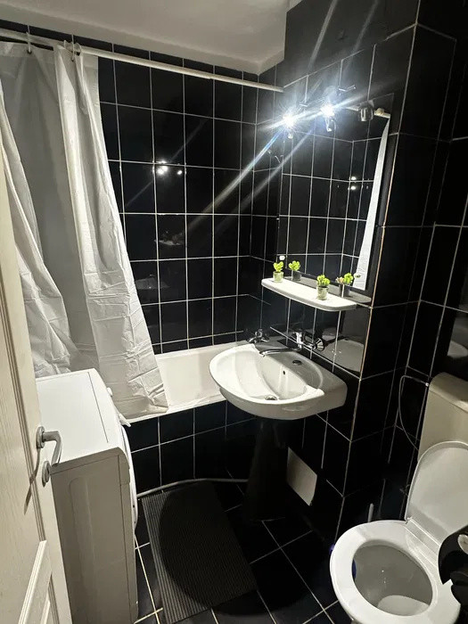 Garsonieră spațioasă 30 mp, complet utilată – Mărăști (Expo), locație excelentă!