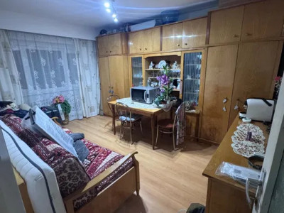 Apartament cu 3 camere, 2 bai, 66 mp, decomandat, Zona Ion Mester