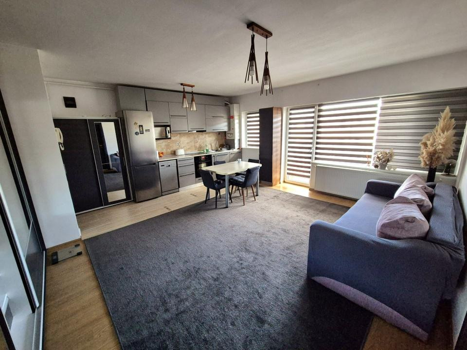 Apartament de 2 camere, 46,50 mp, parcare, Zona Eroilor 