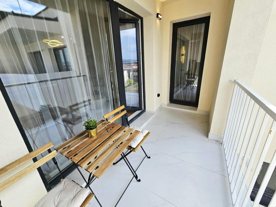 Apartament de 2 camere, 54 mp utili , EROILOR 