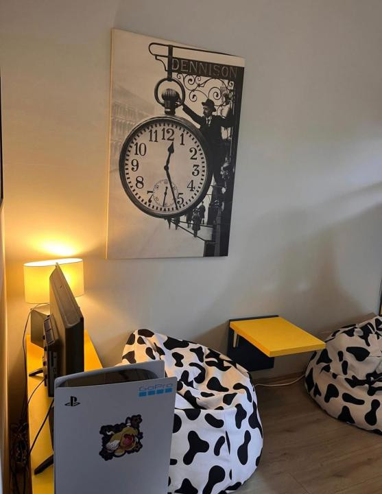 Apartament cu 3 camere,boxa si parcare subterana,zona Iulius Mall