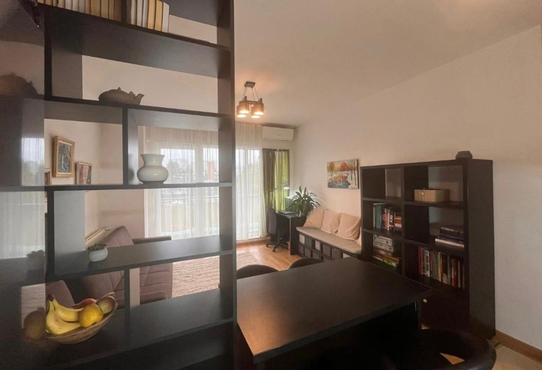 Apartament cu 3 camere,boxa si parcare subterana,zona Iulius Mall
