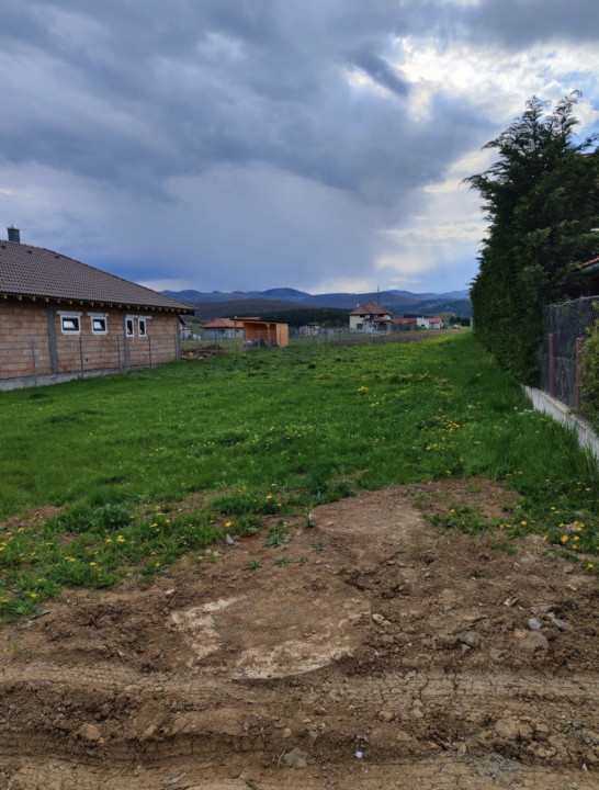Oportunitate!!! Teren intravilan, 1295 mp, CF, zona Savadisla