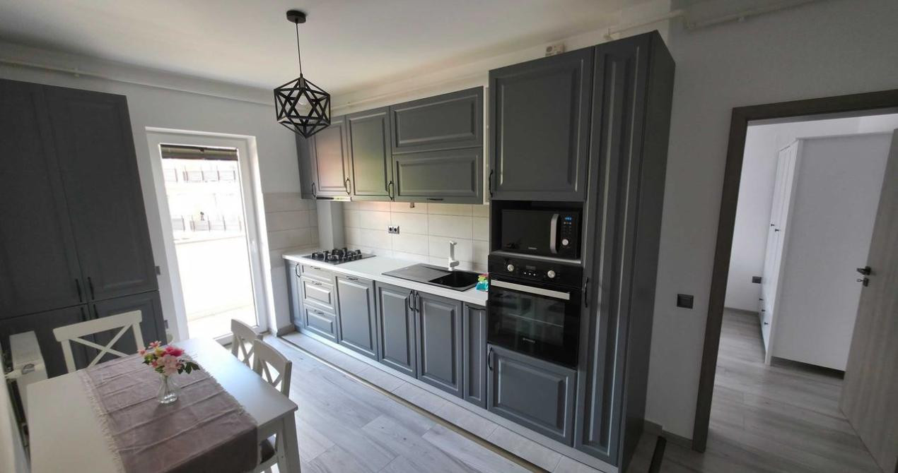 Apartament de inchiriat Floresti (bl. cu Mega)cu parcare