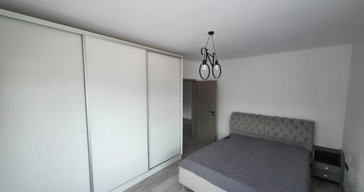 Apartament de inchiriat Floresti (bl. cu Mega)cu parcare