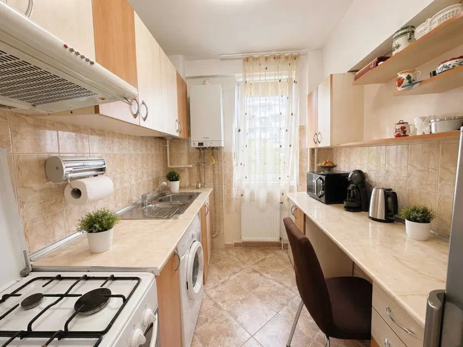Apartament cu 2 camere, 43 mp, etaj intemediar, Zona Interservisan