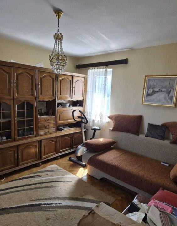 Apartament cu 3 camere, 66 mp, etaj intemediar, garaj, Zona Minerva
