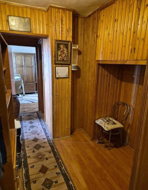 Apartament cu 3 camere, 66 mp, etaj intemediar, garaj, Zona Minerva