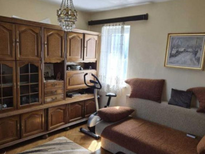 Apartament cu 3 camere, 66 mp, etaj intemediar, garaj, Zona Minerva