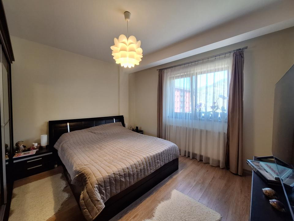Apartament cu 3 camere, 53 mp, balcon, zona Stejarului