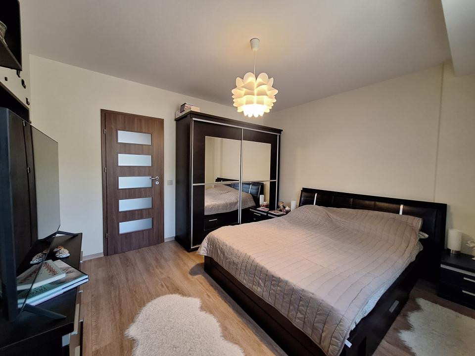 Apartament cu 3 camere, 53 mp, balcon, zona Stejarului