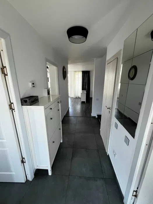 Casa individuala la cheie, 108 mp plus 405 mp teren, garaj, Zona Voronet