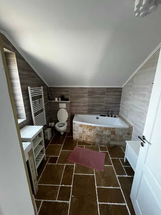 Casa individuala la cheie, 108 mp plus 405 mp teren, garaj, Zona Voronet