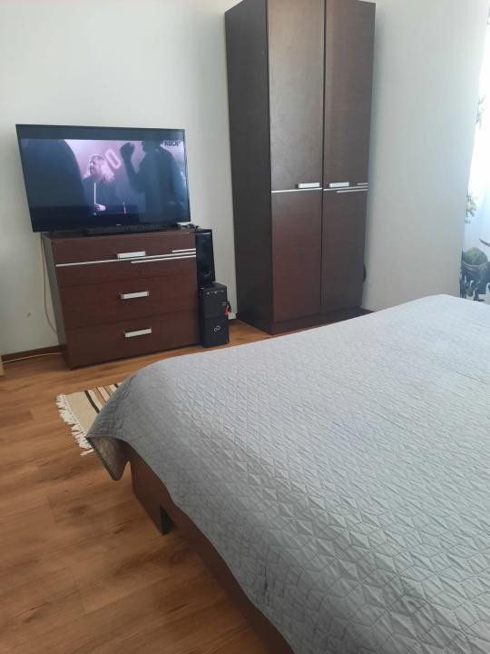 Apartament decomandat, 43 mp, parcare, zona Cetatii