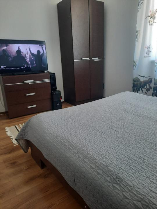Apartament decomandat, 43 mp, parcare, zona Cetatii