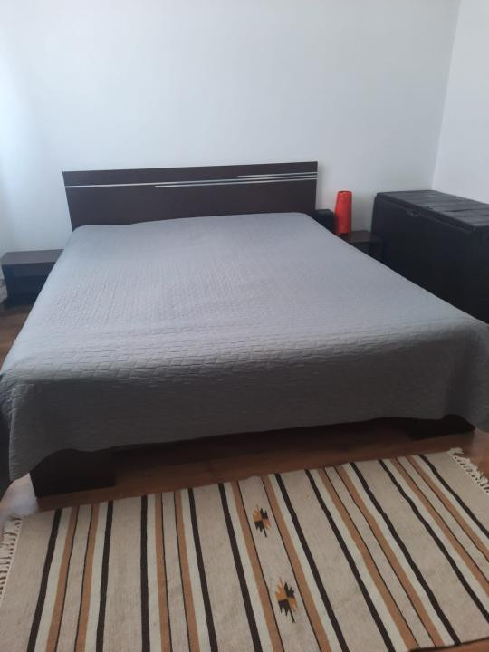 Apartament decomandat, 43 mp, parcare, zona Cetatii