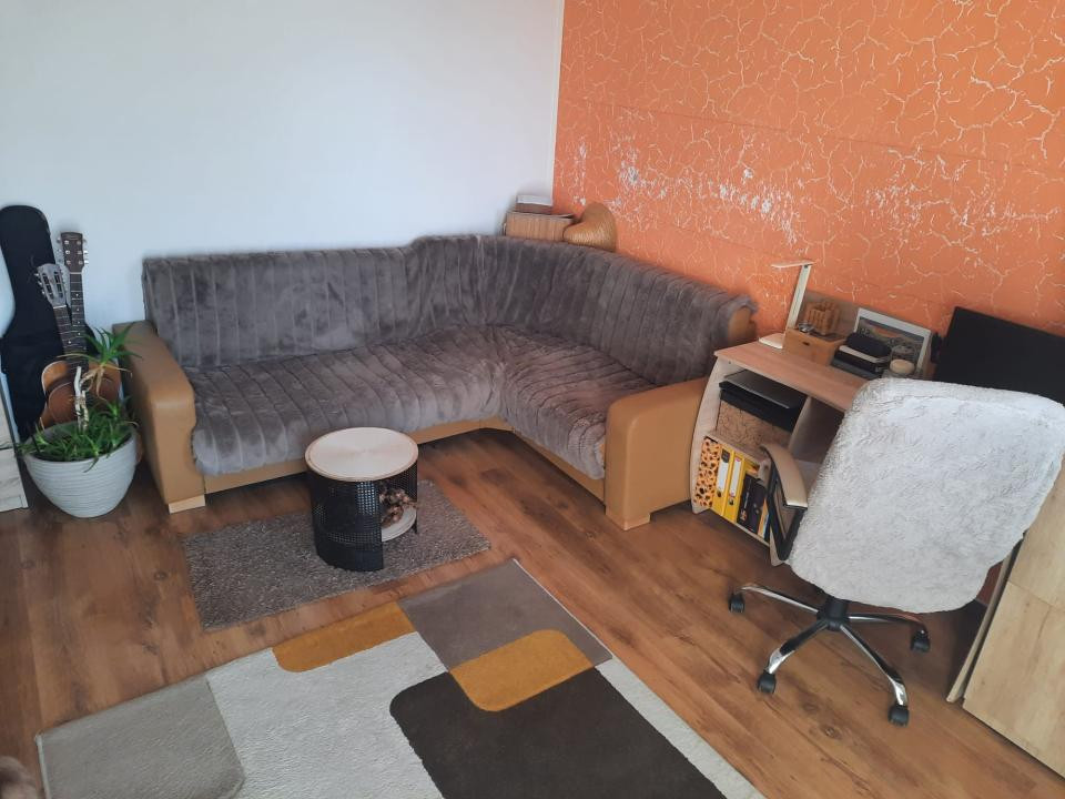 Apartament decomandat, 43 mp, parcare, zona Cetatii