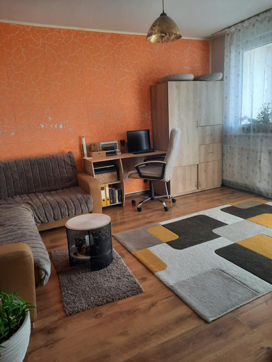 Apartament decomandat, 43 mp, parcare, zona Cetatii