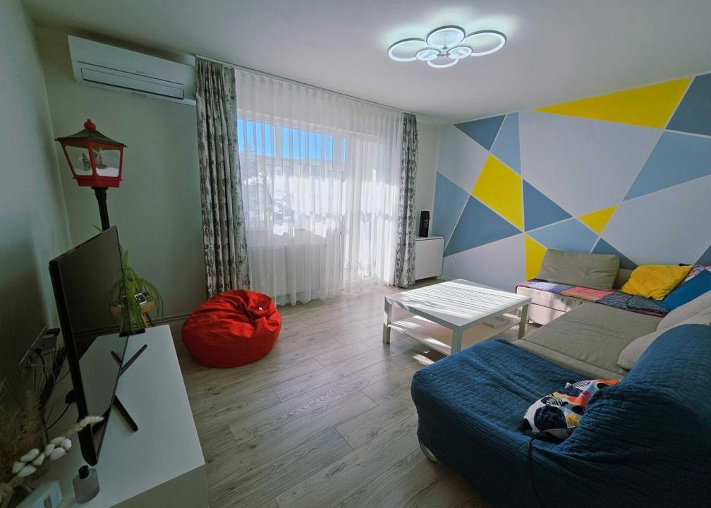 Apartament 4 camere, 77 mp,decomandat, etaj intermediar, parcare, Casa Piratilor