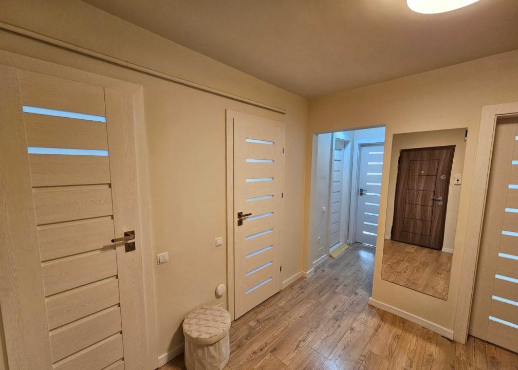 Apartament 4 camere, 77 mp,decomandat, etaj intermediar, parcare, Casa Piratilor