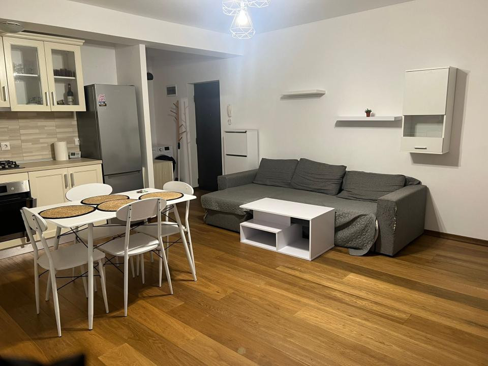 Apartament 2 camere, 45 mp, grădină proprie, zona Câmpului