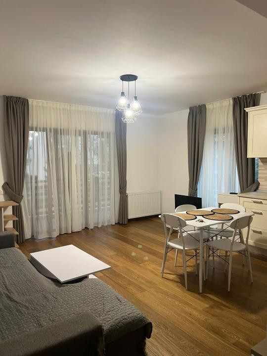 Apartament 2 camere, 45 mp, grădină proprie, zona Câmpului