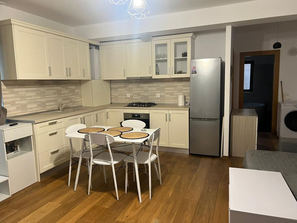 Apartament 2 camere, 45 mp, grădină proprie, zona Câmpului
