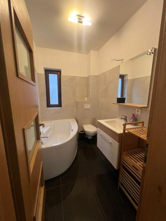 Apartament 2 camere, 45 mp, grădină proprie, zona Câmpului