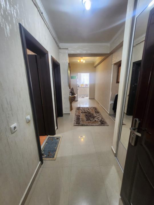 Apartament de vanzare, 57 mp, 3 camere,  zona Porii 