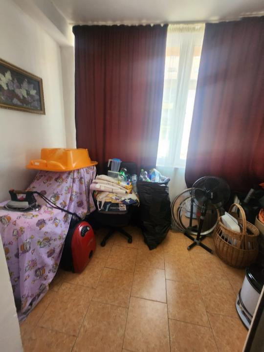 Apartament de vanzare, 57 mp, 3 camere,  zona Porii 