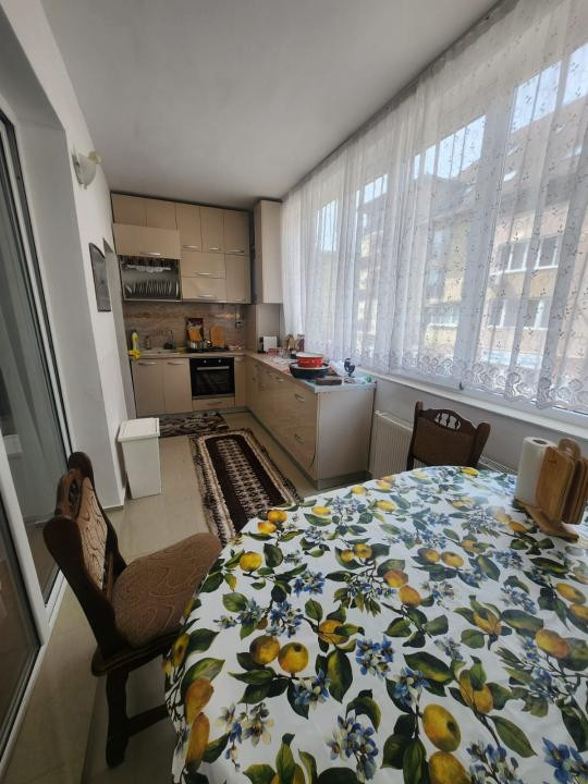 Apartament de vanzare, 57 mp, 3 camere,  zona Porii 
